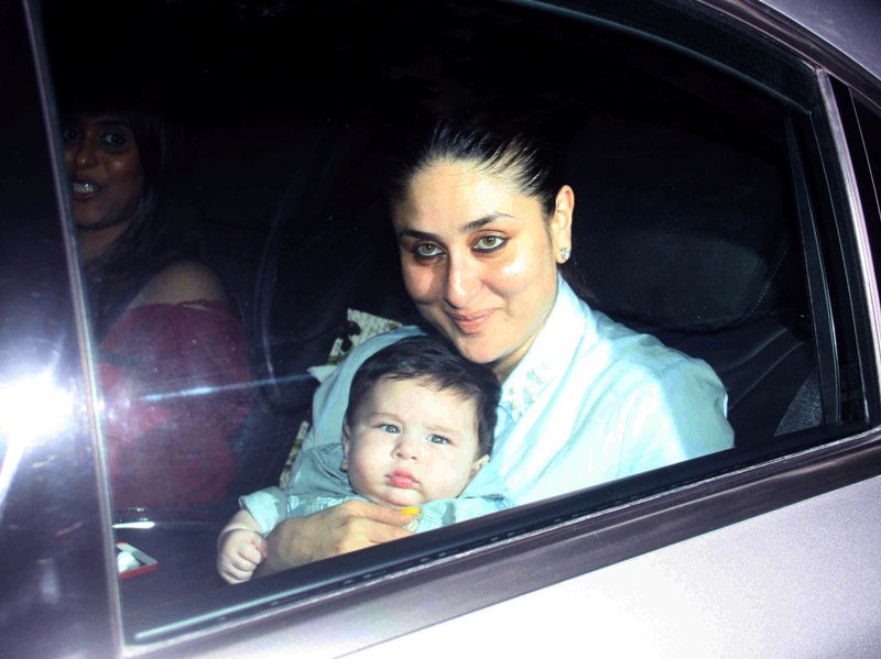 KareenaUpdates's tweet photo. Kareena and Taimur to take off to London. Bebo has been signed to endorse a watch brand

https://t.co/IHG2qw9fAT https://t.co/ABgJQARqfB