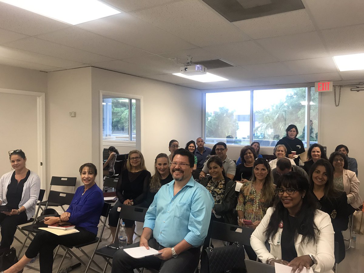 _FloridaRealty's tweet photo. #SocialMedia Bootcamp seminar hosted at our sunset office! 

#FloridaRealty #MiamiRealEstate #FloridaRealEstate #Realtor #RealtorLife https://t.co/HLqMJ8Fpvv