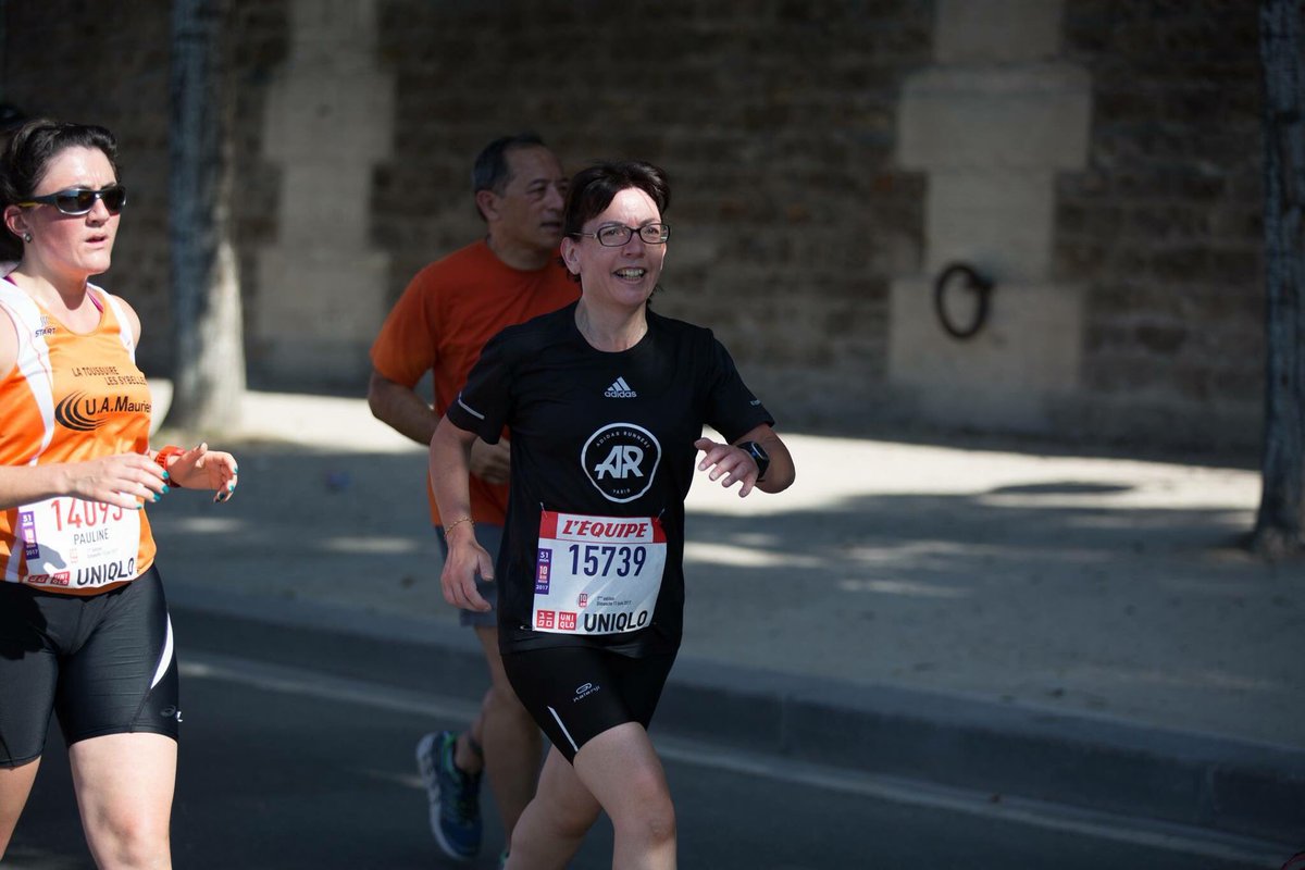 AR_Republique's tweet photo. Claudia, Sonia et Sandrine au @10klequipe #whyirunrepublique https://t.co/uKuEZ5mwCa