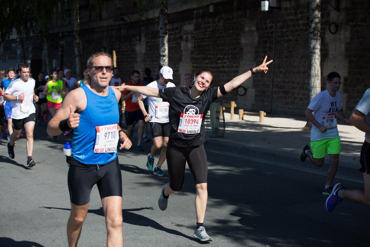 AR_Republique's tweet photo. Claudia, Sonia et Sandrine au @10klequipe #whyirunrepublique https://t.co/uKuEZ5mwCa