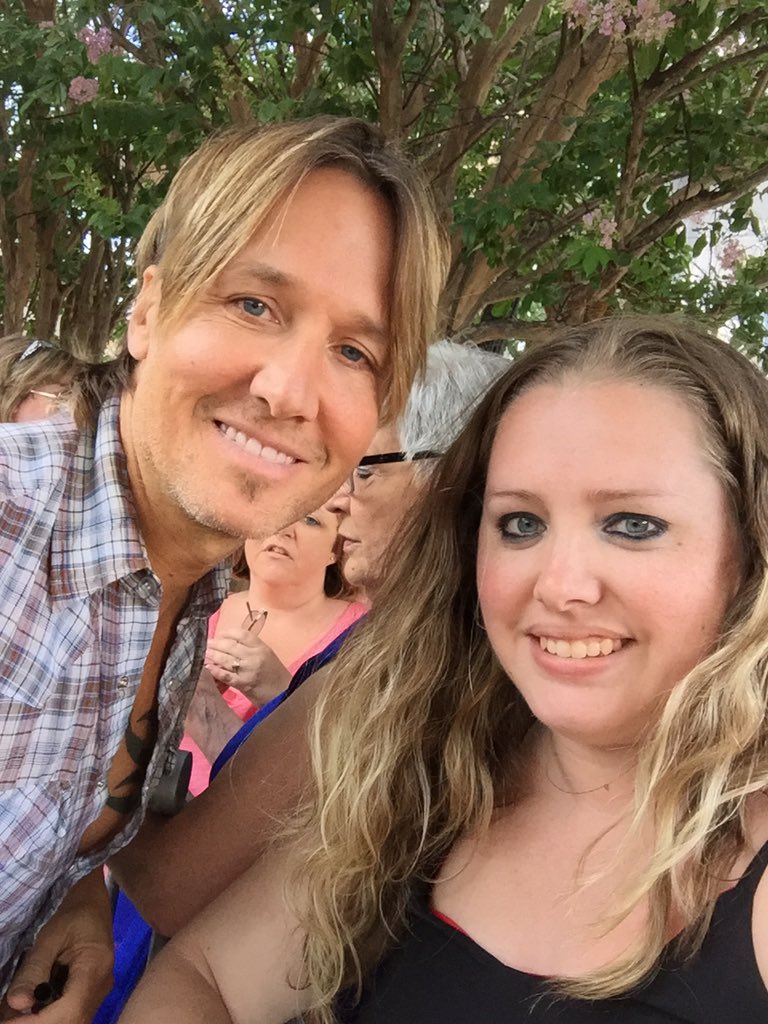 donnellyk87's tweet photo. #cbmusic #cbcontest #keithurban #cmafest https://t.co/OsoAMCiSWF