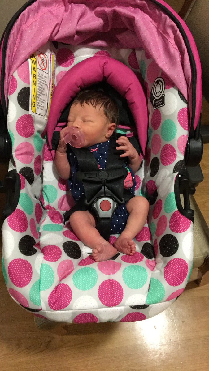 abby_lynn22's tweet photo. I'm obsessed and cry every time I look through my pictures! 😍💗 #babyoverload #sorrynotsorry https://t.co/VLHsZR44tt