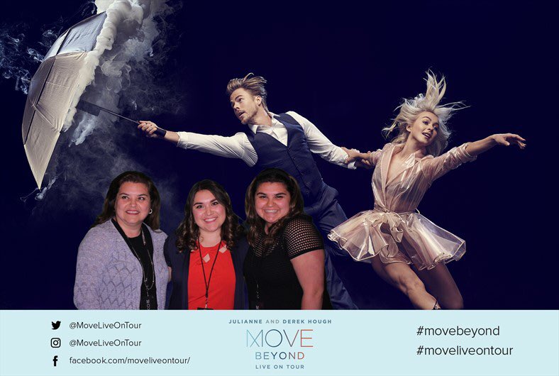 ayla_gol's tweet photo. ❤❤❤❤ #movebeyondliveontour https://t.co/WdfA0WhOAl