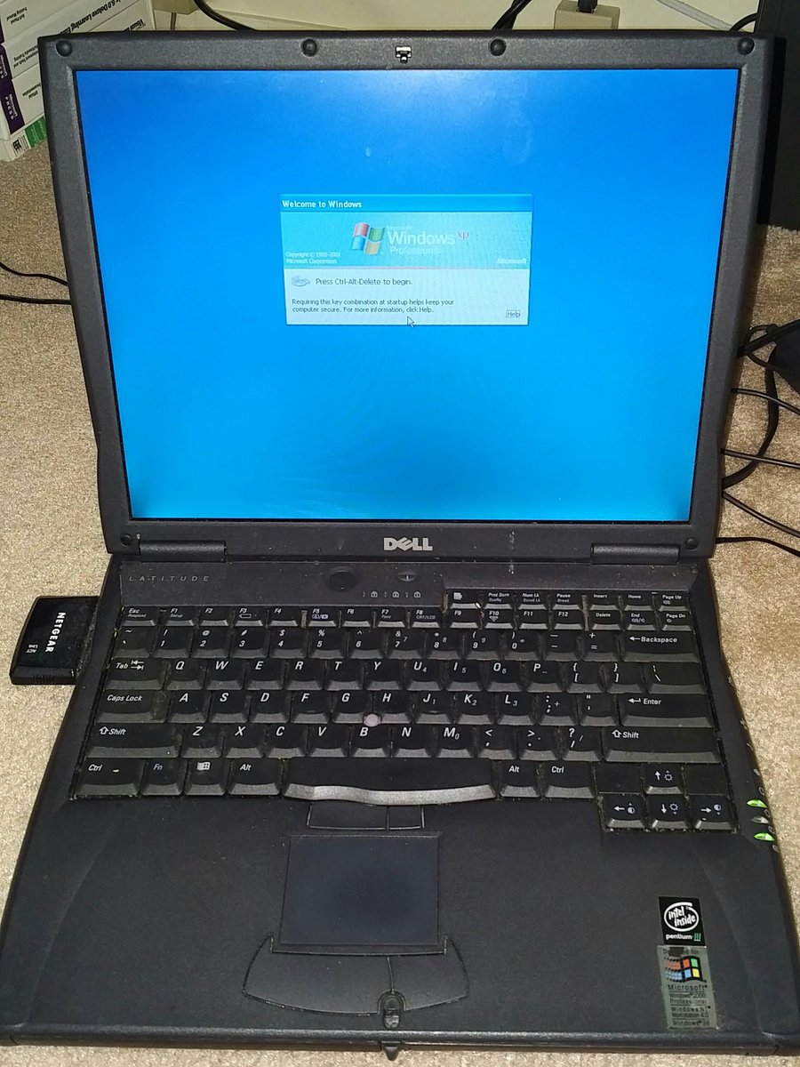 davychiu's tweet photo. Trusty windows xp to the rescue #parallelport https://t.co/ho8wJHjy3k