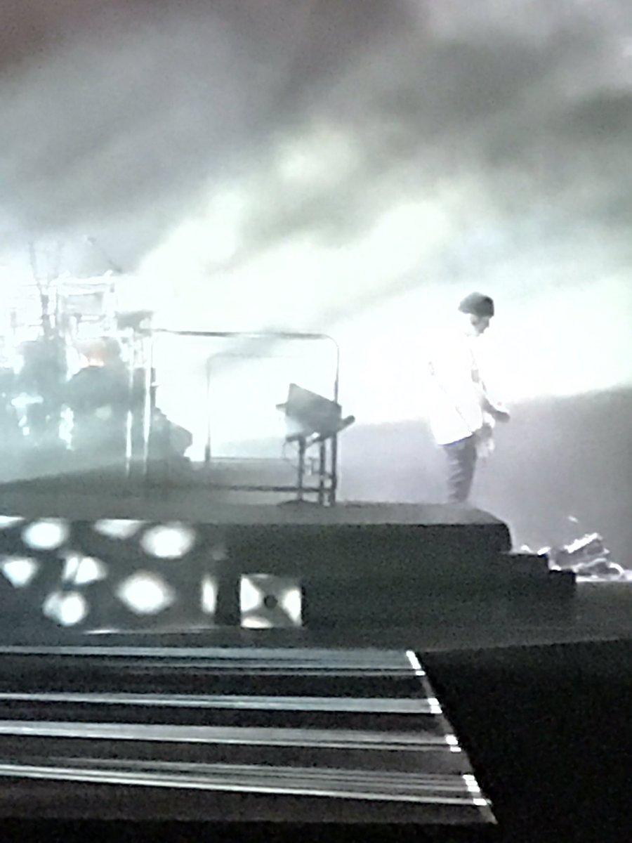 alixg1's tweet image. Blowin' off the roof! @ONECampaign #ONEontour  #ONEmiami