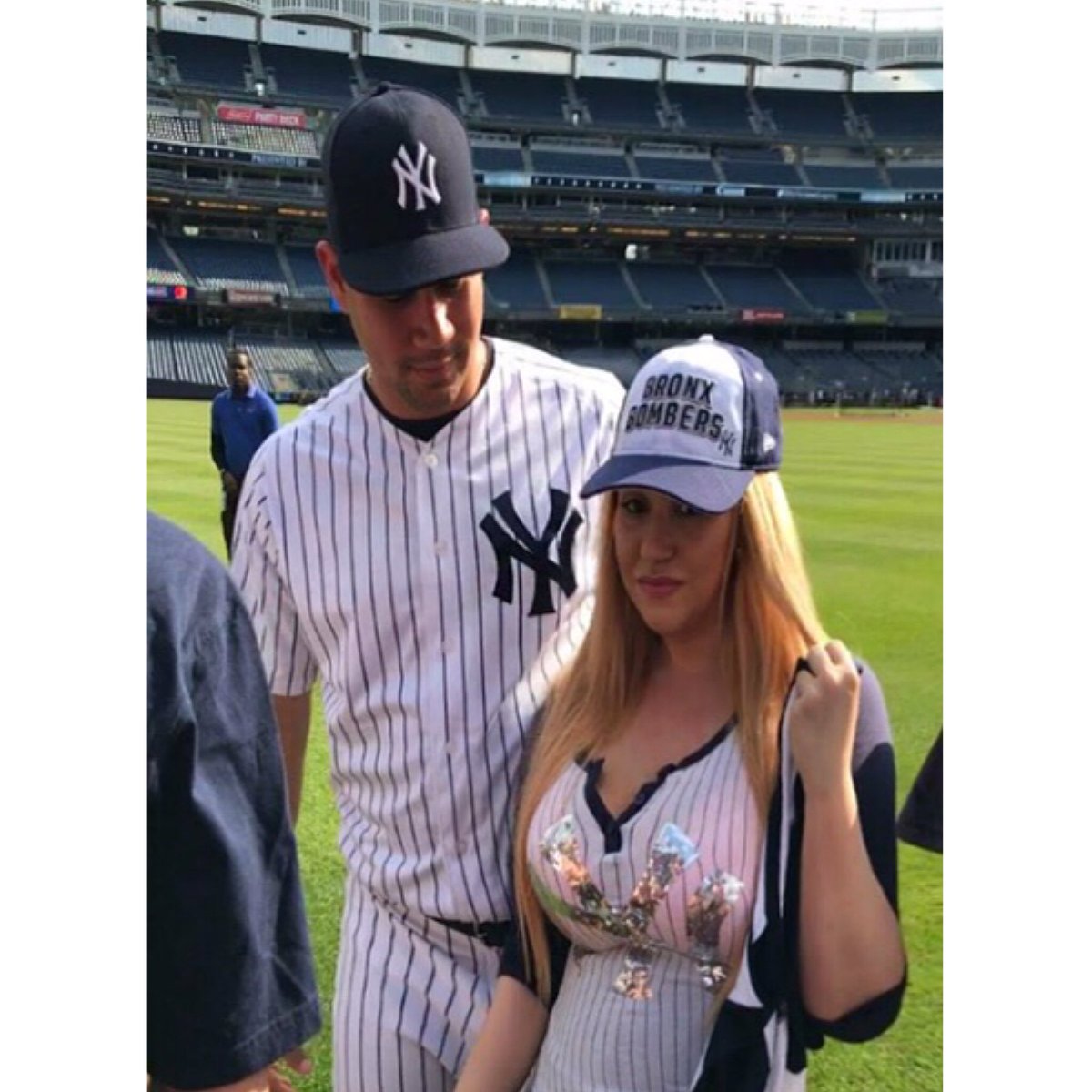 Christina Noelle tweet media