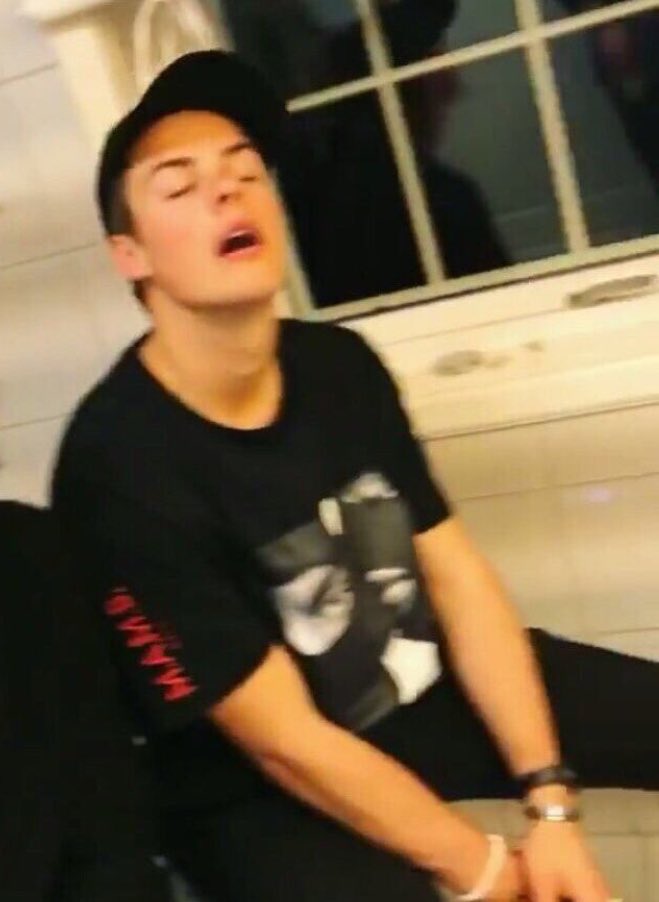 Krista_Carp's tweet photo. Uhhh you good Cart?! lol caught him mid sneeze @Carter_Toffer 😂😂😂😂😂 https://t.co/aq4SGXeZy1
