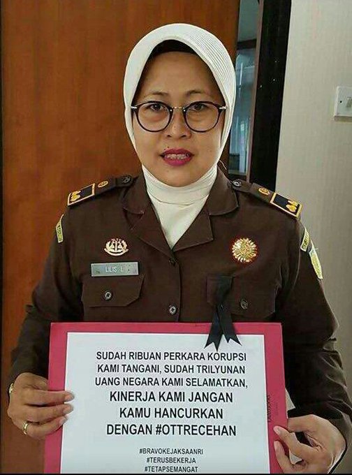 Lihat gambar di Twitter