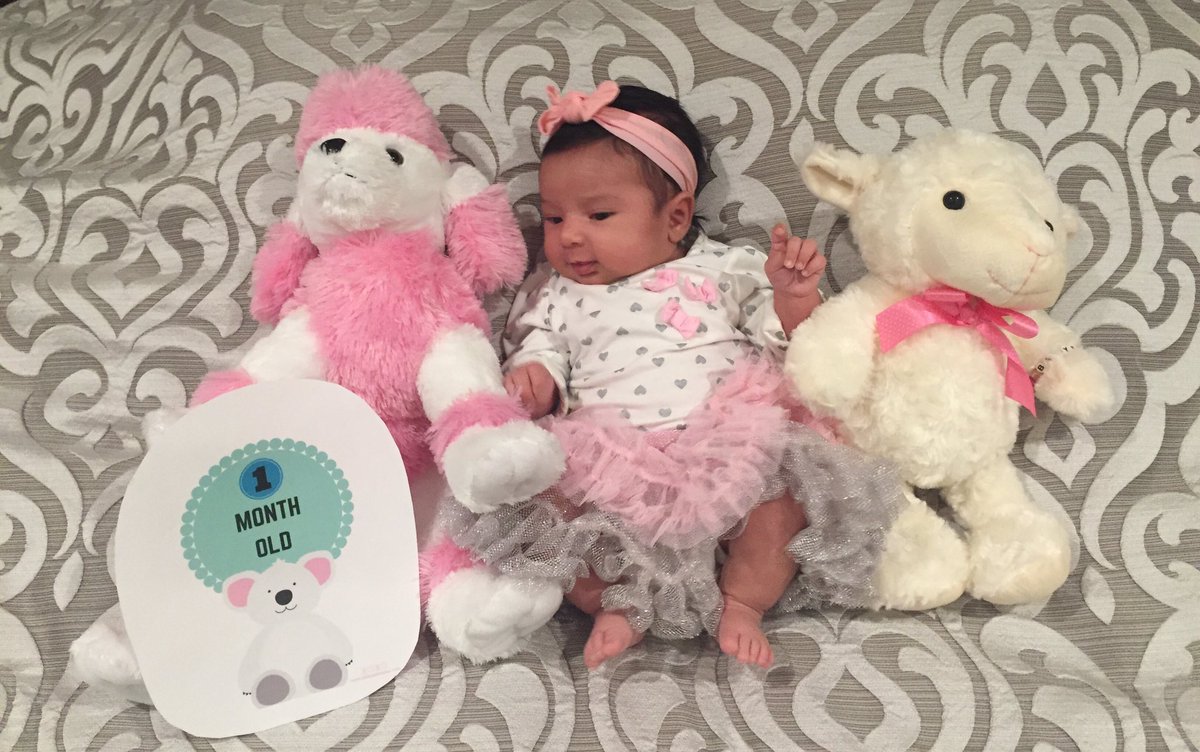 D_lo12's tweet photo. My little sweetheart 💗is one month old today. #BabyMira #babyassad #beautifulgirl https://t.co/E8obyIT9zx