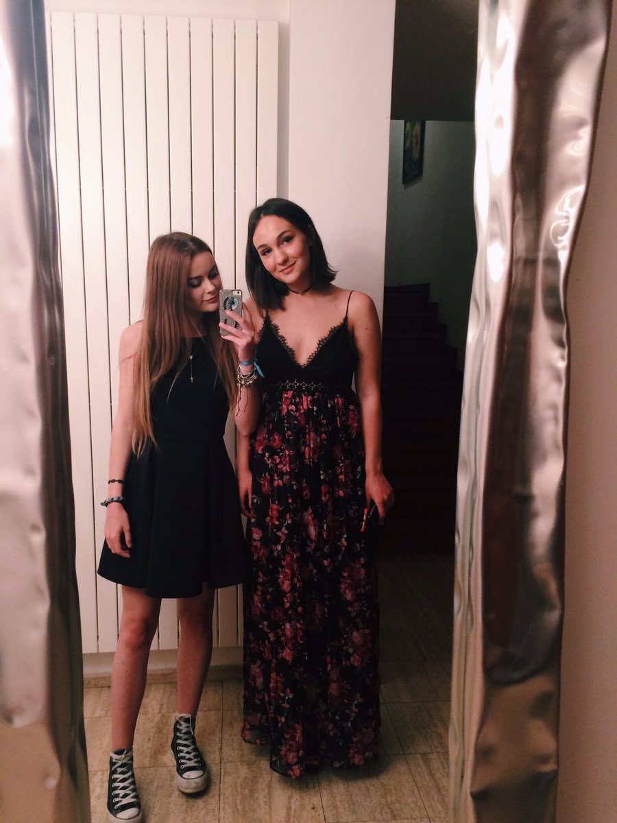 LucreziaCaprara's tweet photo. Birthday girl ππ₯ #18ali https://t.co/xR6oRZc6J5