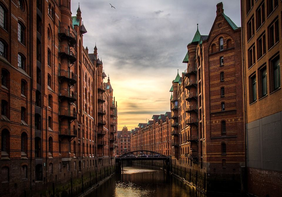Pakatrip's tweet photo. Discovering Europe 1 pearl at a time 
#IDtrav https://t.co/iHXPAxODKF