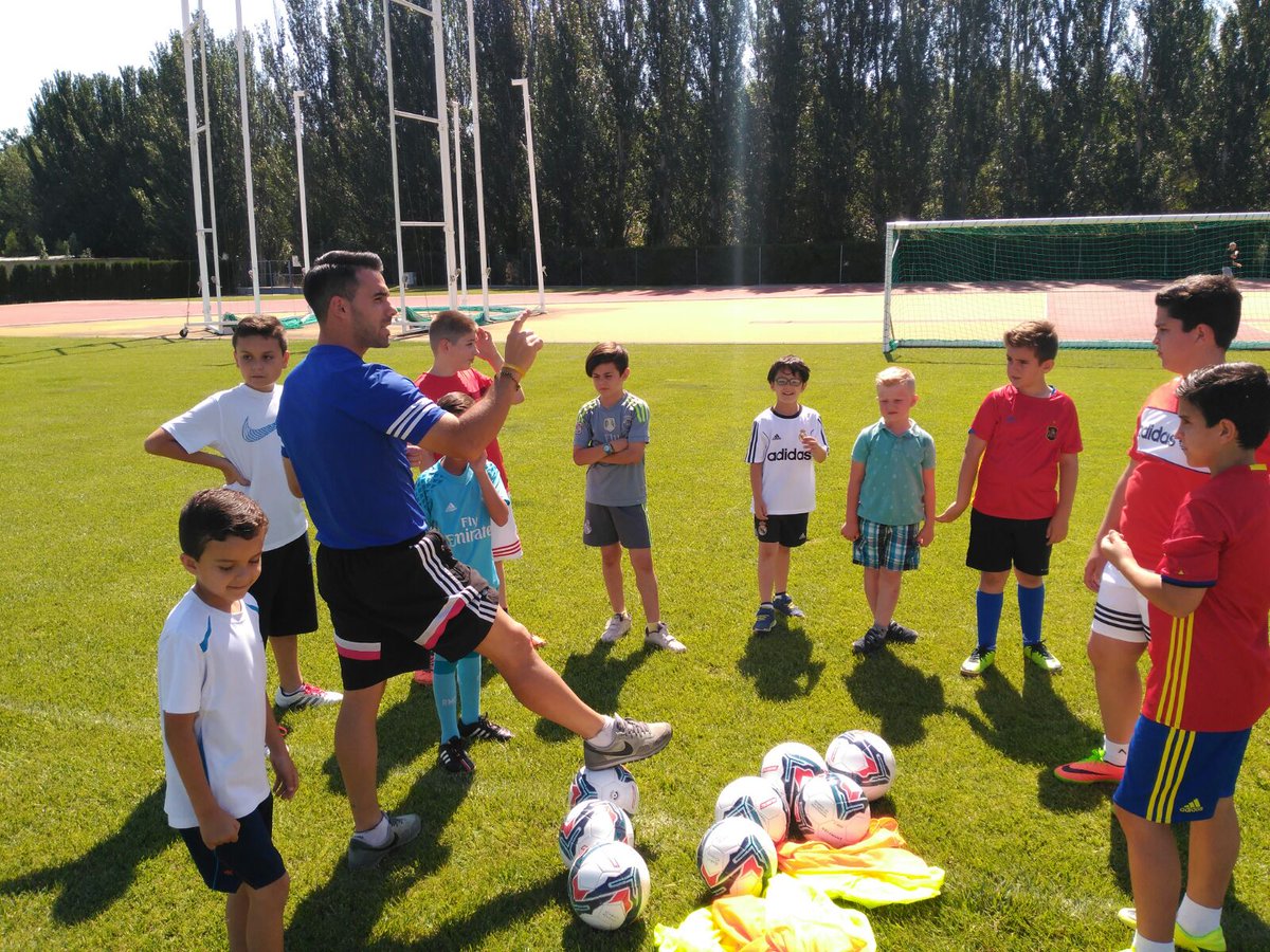 Cefrm_Aragon's tweet photo. Resumen de las puertas abiertas del #CampusExperience Aragón el sábado 10. ¡Recuerda! Del 3 al 7 de julio. https://t.co/hZm6yDIPRM https://t.co/Nd7CXjtaDj