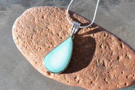 Jewelrymaker12's tweet photo. Find something beautiful for her https://t.co/JU5jXVOMnq? #epiconetsy #Londonislovinit #socialmedia #bohojewelry #giftfoher #smallbiz https://t.co/JgSOyDOSZ2