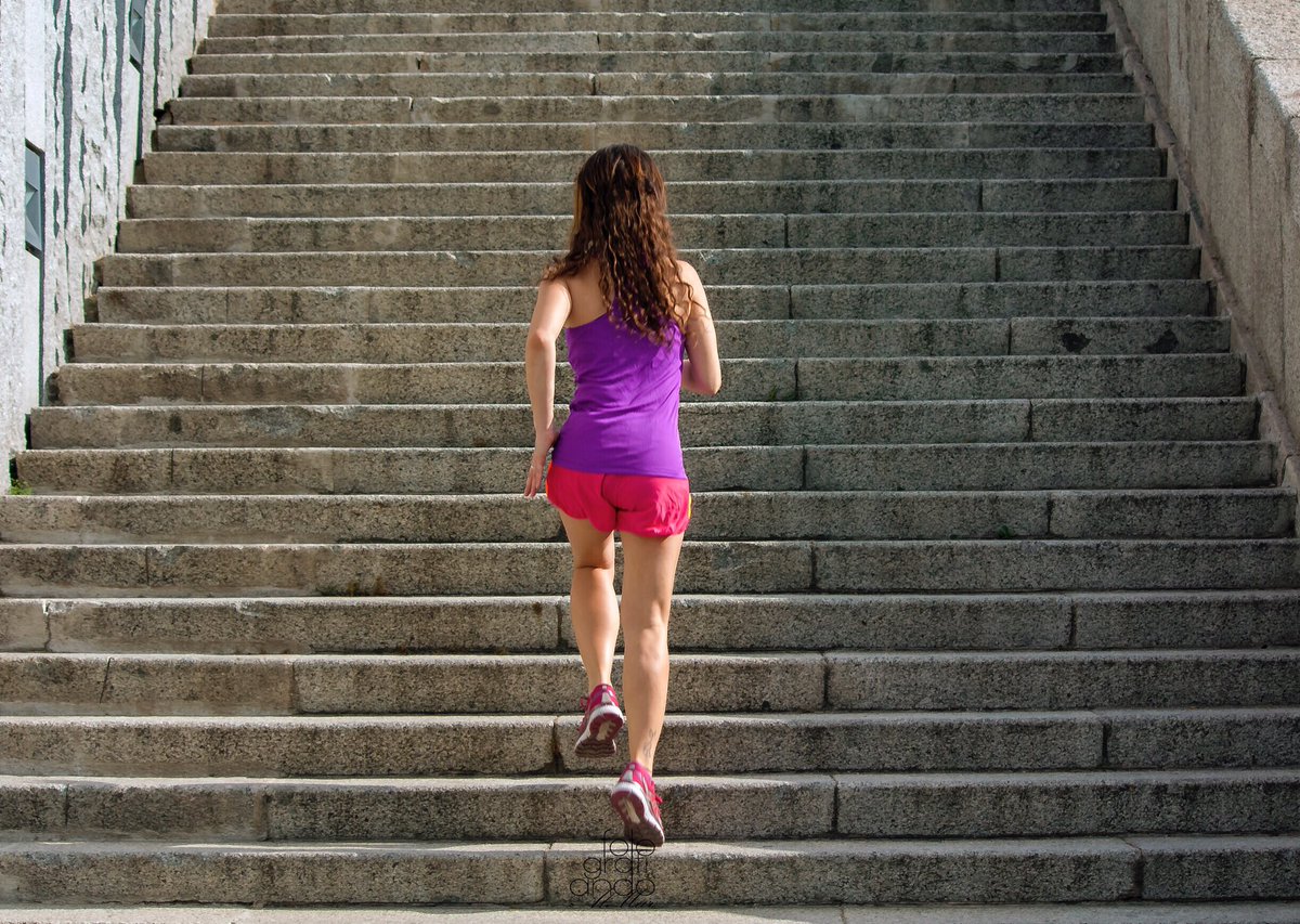 LadyFitnessMAD's tweet photo. Arriba con el lunes!! #RunYourWorld @SauconySpain #TriumphISO https://t.co/BhYO6IT4Bz