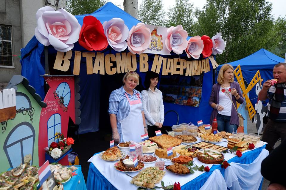 "Паспорт новенький. Штампик есть. Вся процедура - 15 секунд", - украинские пассажиры первого "безвизового" поезда из Киева в польский Перемышль - Цензор.НЕТ 859