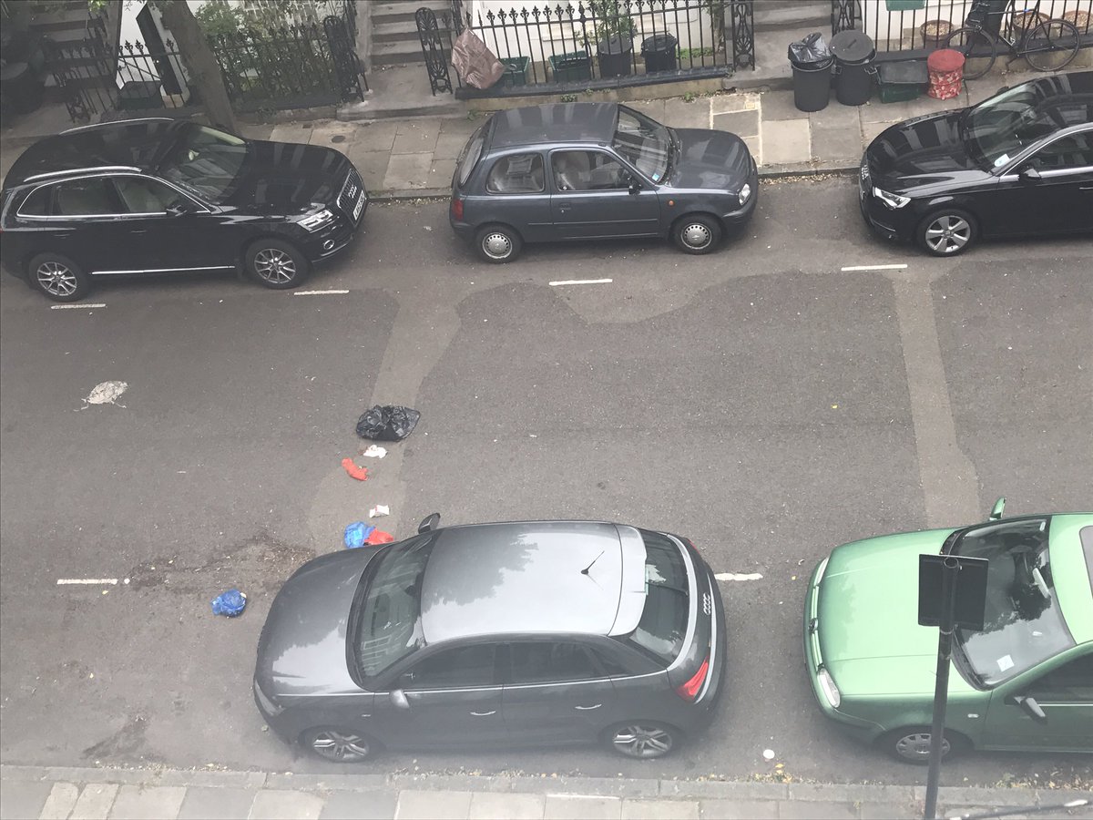 francescaair's tweet photo. Bin men have for it again @IslingtonBC Russbish of food and old nappies have been left spewed all over Wallace road https://t.co/zUIGgDSjKb