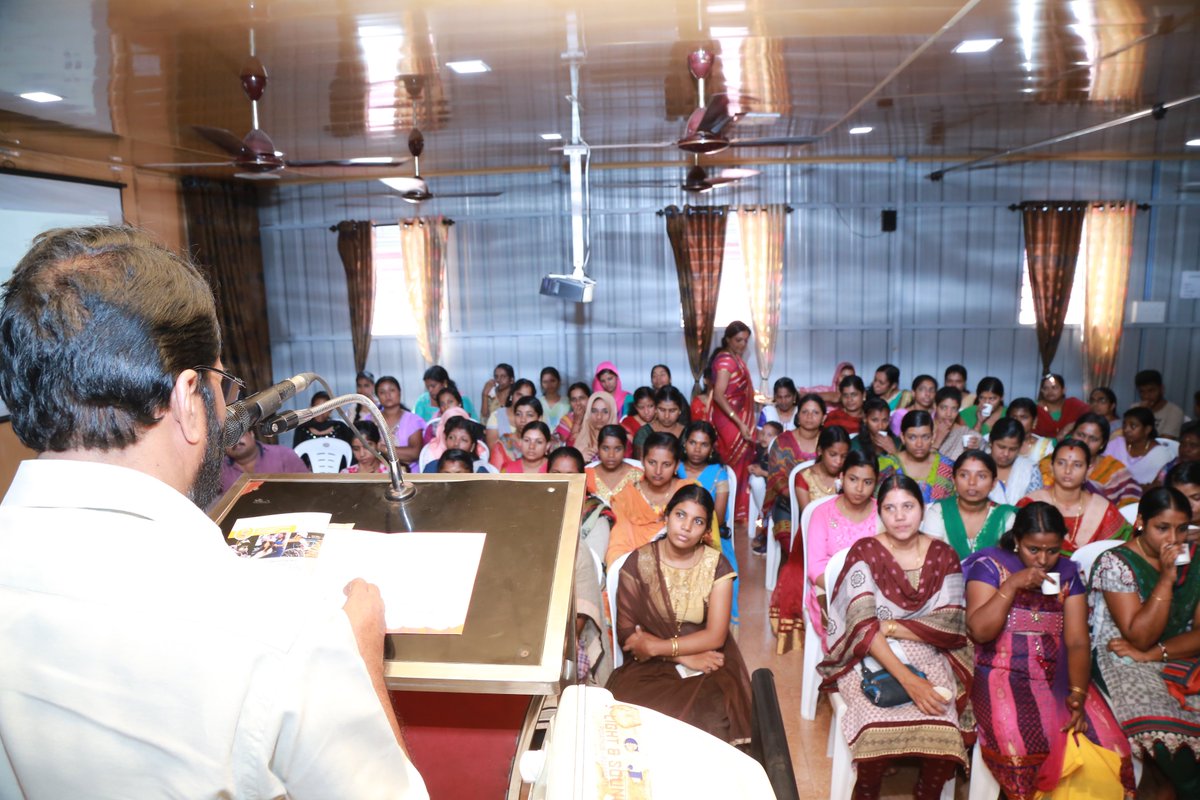 santhi_systems's tweet photo. @Premiershield77 @santhi_systems . Hon.MLA Shri Murali Perunelli addressing @PMKVY_ Kaushal Mela #SkillIndia #PMKVY #NSDC @RajivPratapRudy https://t.co/e39Y5aTZV9