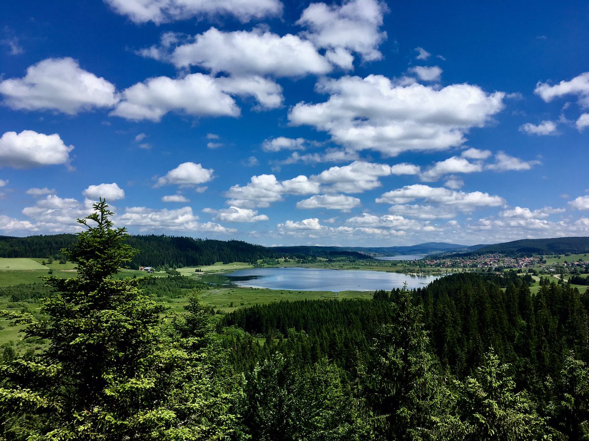 GlobeTrekkeur's tweet photo. Le week-end fut plus que Bon #hautdoubs #lac #saintpoint #rando https://t.co/aOJgFYIHZV
