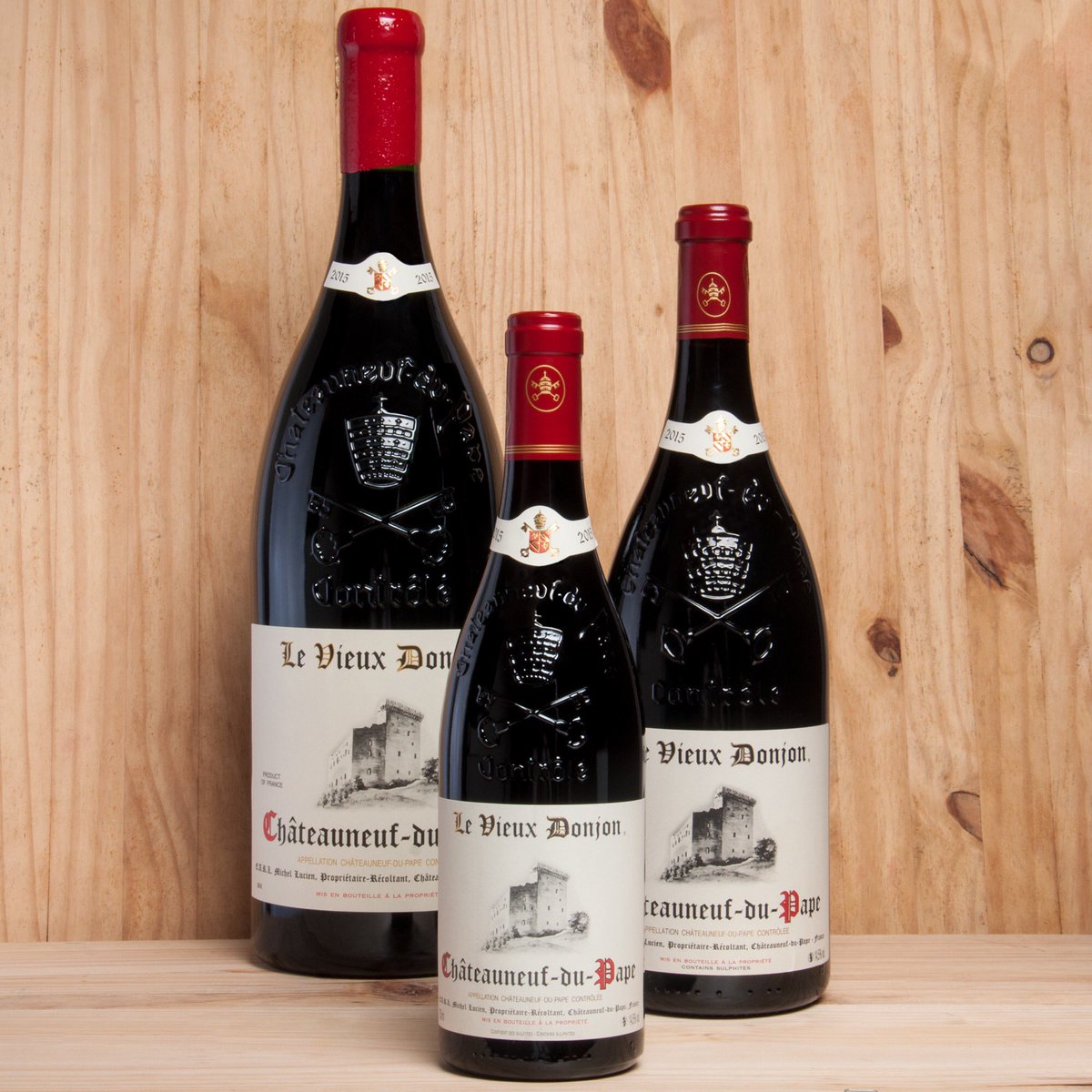 vilaviniteca's tweet photo. Ya está disponible la añada 2015 de Le Vieux Donjon. Grandes Châteauneuf-du-Pape #vinodeldía https://t.co/DSYgTLBHdE https://t.co/zVWVnMofeg