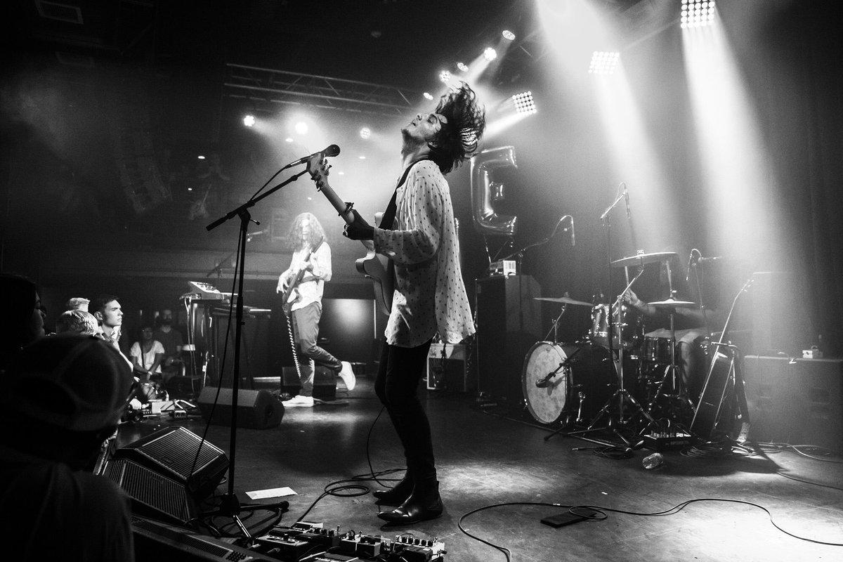 Just rocking a Sunday night show with killer rock tunes from <a href="/DukeEversBand/">Duke Evers</a> 📷: <a href="/sunnymartini/">Sunita Martini</a>