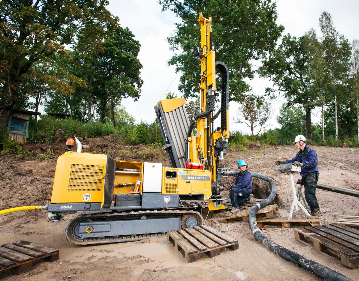 AtlasCopcoSpain's tweet photo. Hemos diseñado el WellDrill3062 pensando en la seguridad del operario #perforaciongeotecnica #atlascopco #welldrill https://t.co/iCN4vsf8Tr https://t.co/TMOI5Exo8H