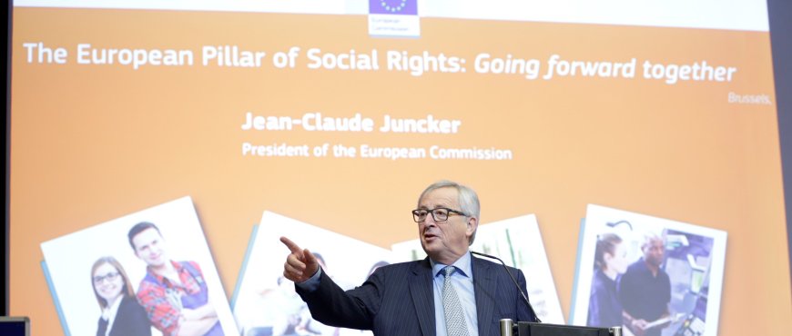 EuropesWorld's tweet photo. Is the Pillar of Social Rights the last chance for social Europe? An astute take by @VisentiniLuca from @etuc_ces: https://t.co/gtIcGgst7F https://t.co/GVReqa7FoN