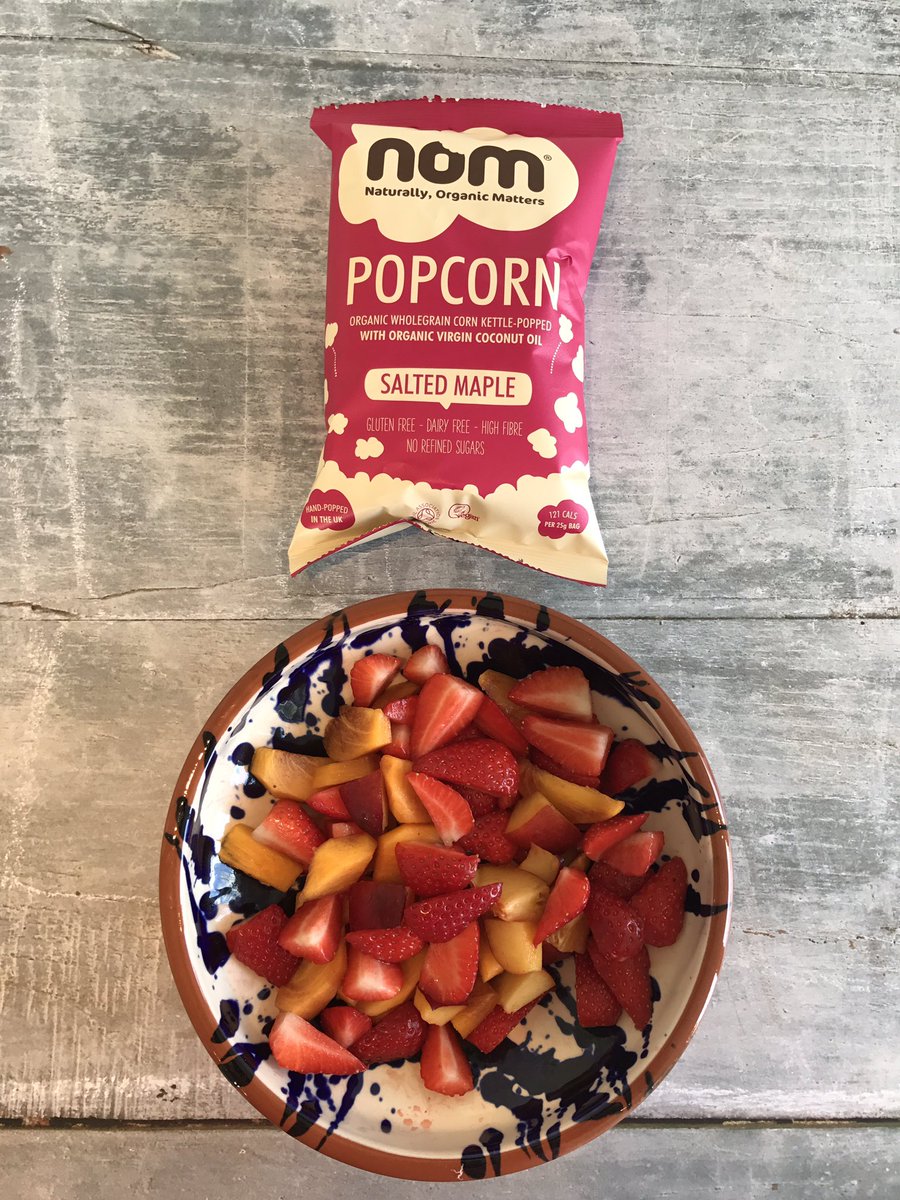 nom_foods's tweet photo. Happy Monday! ππΏβπ»
#nomfoods #saltedmaple #nompopcorn #organic #vegan #glutenfree #dairyfree #refinedsugarfree #coconutoil https://t.co/wQgzkD7GYj