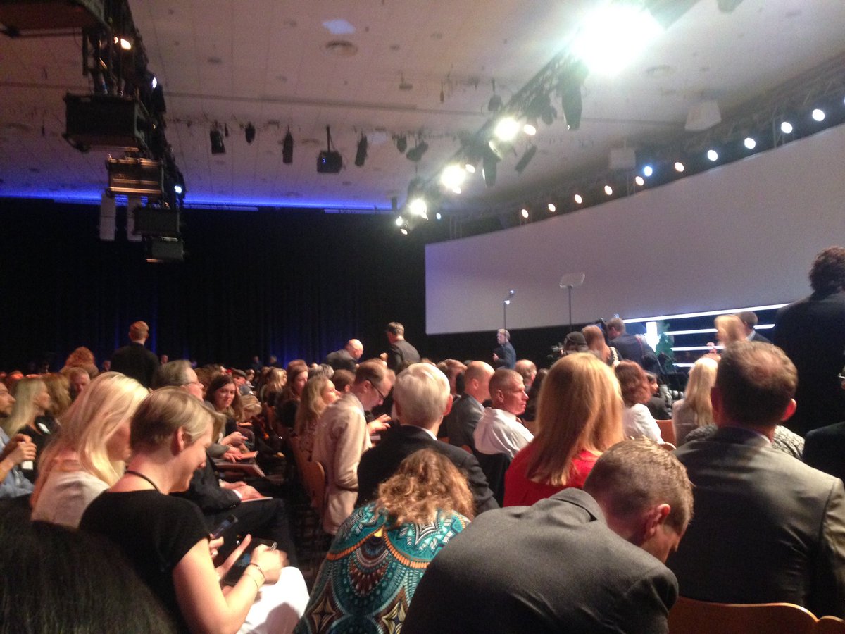 PhoebeTickell's tweet photo. Things are about to kick off at the largest turnout for #EATforum yet. Let's #dogoodfood #fixingfood #StockholmEAT https://t.co/fhNNw9cVTe