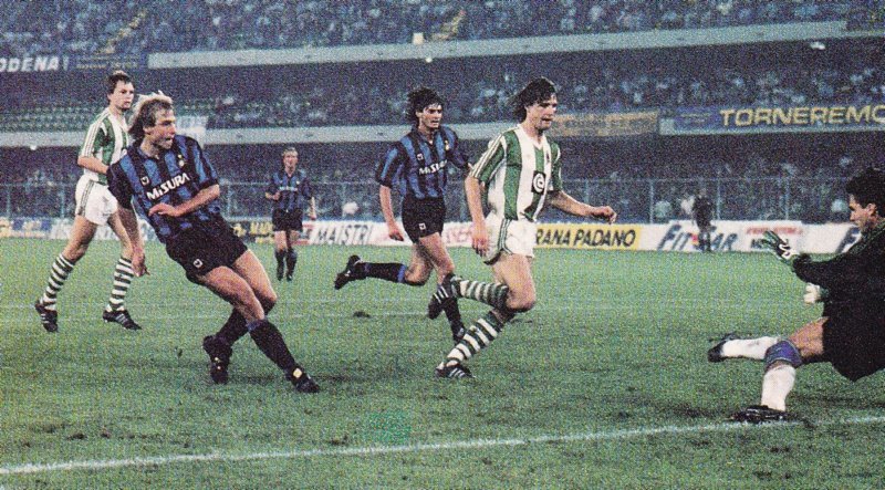 PortieriSiNasce's tweet image. Michael #Konsel
#AustrianGK 🇦🇹
#JürgenKilnsmann #goal #Inter v #RapidWien #UEFACup 1990-91