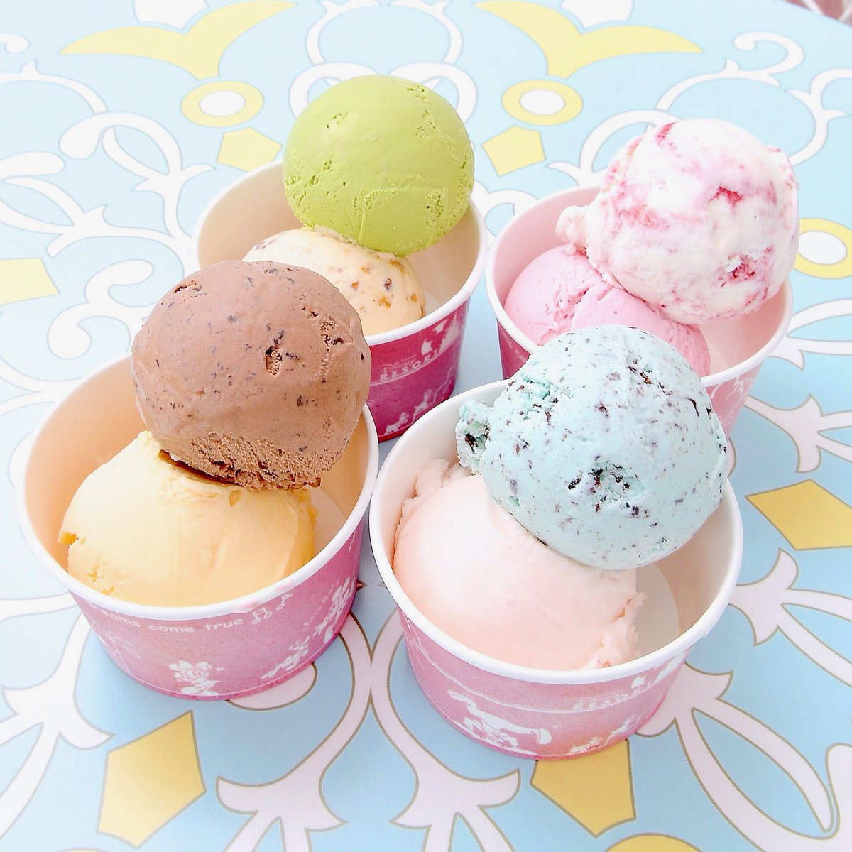 Mezzomikiのディズニーブログ A Twitter 夏季限定チョコレートミント ピーチシャーベットも美味しい Tdl アイスクリームコーン のアイスクリーム T Co Syomnpqysp