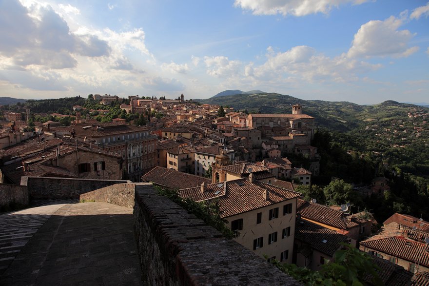 UmbriaTourism's tweet photo. Un viaggio a #Perugia per immagini, per cominciare la settimana!  #BuongiornoUmbria https://t.co/hAHX2h92Ew