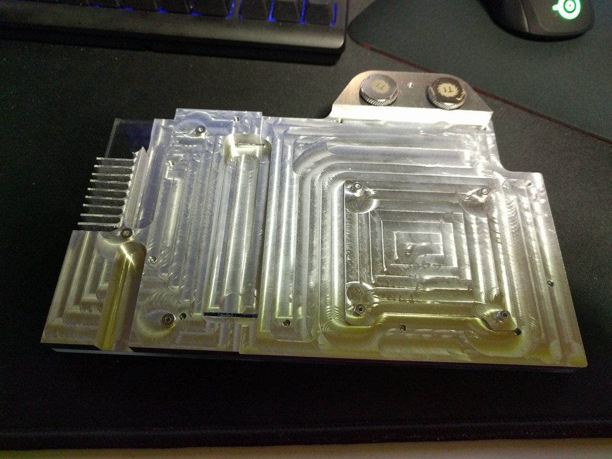 hiro1195j's tweet photo. MSI R9 390X MOD Water Block (full-cover) XD

#MSI #MODPC #CNC #水冷 #時代は切削 #390X #AMD https://t.co/ZdiXLt6xXP