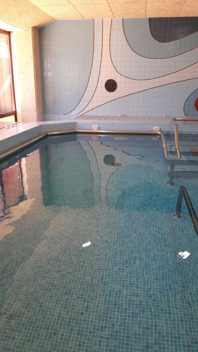 basibemulti's tweet photo. Luz ultravioleta para piscinas https://t.co/OhYMJQpDPv https://t.co/N2BUQk8JVH