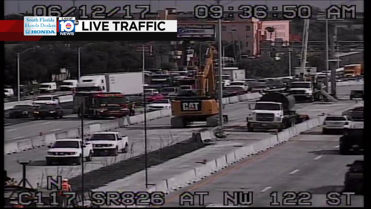 CRASH: SR-826 SB & NW 122nd St. A left lane is blocked. Expect delays. #TRAFFIC #MIAMI https://t.co/o7Eps4amu5