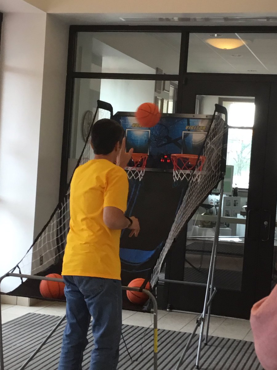 summitforkids's tweet image. Today's Pop-A-Shot! Support the Ronald McDonald House and Come to the Ohio building today during lunch from 11:30-1:00. Let's go Cavs!
