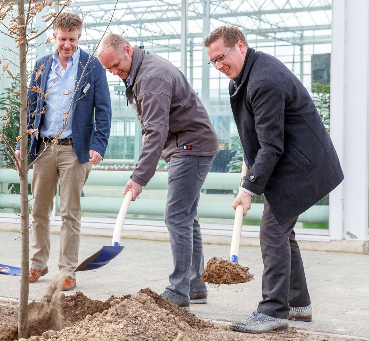 Brightlandsnl's tweet image. De aantrekkingskracht van onze Venlo-campus wordt steeds duidelijker. Ook @gemeenteHadM verbindt zich aan project; bit.ly/2rioQl4