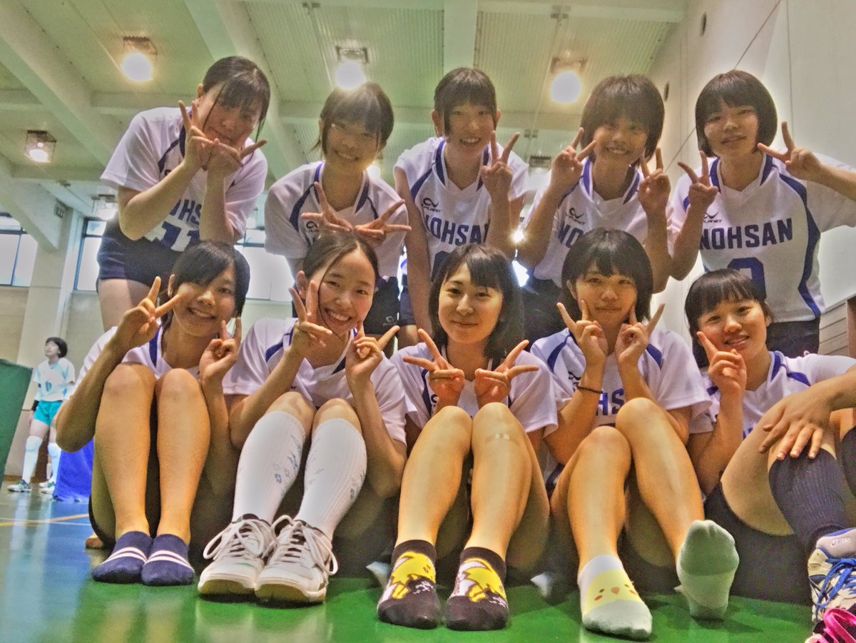 1214right10969's tweet photo. 2017.6.11 💫

引退試合でした🏐💨

何度も行かなくなって辞めようとしたり、ベンチに突っ込んだり最後の最後までたくさん迷惑をかけた2年間ちょっとでした🌀
下手な上に最後まで叫ぶ癖は直らなくてうるさいやばいやつだったけどほんとにたのしかったです🙌🏻ありがとう😌🙏 https://t.co/RyUzTidqad
