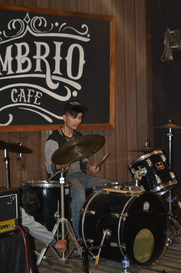 new story, we are SUMMER <a href="/sor_summer/">saori</a> band Pop punk from Depok😁