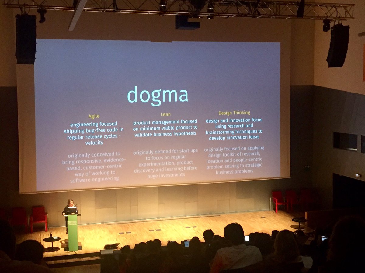 BcnDesignWeek's tweet image. 📡 #BDW17 Live &amp;gt; @mooman "Radical collaboration is essential for #TransformingSociety"