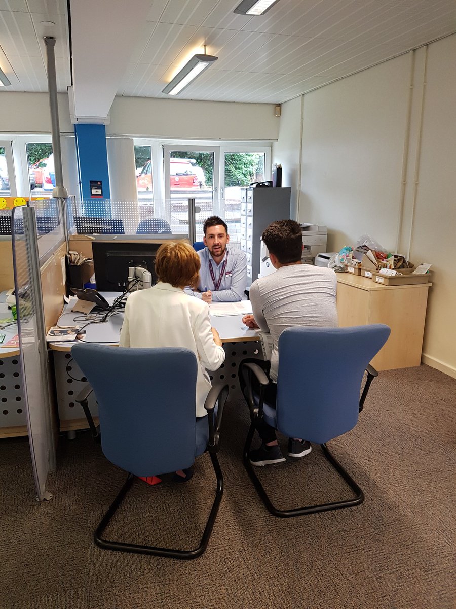 It's always a pleasure coming to <a href="/JCPinSouthWales/">louis</a> ! Fantastic turn out for our first recruitment day for Abergavenny PI <a href="/lyndsey840/">lyndsey</a>