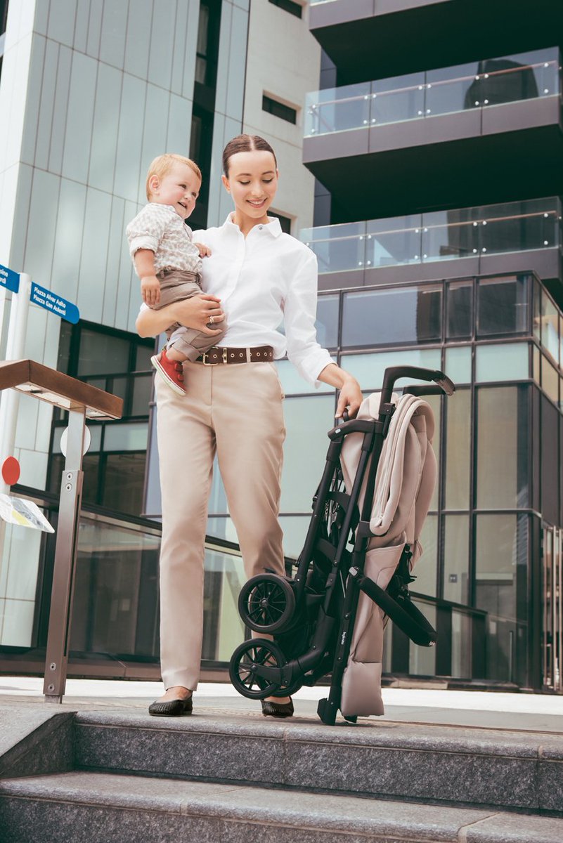 inglesinabebe's tweet photo. #ZippyLight es una silla de paseo ligera y compacta también cuando se pliega, ya que se mantiene en pie por sí sola https://t.co/S2Uy1SRwPg https://t.co/rso6GqfKks