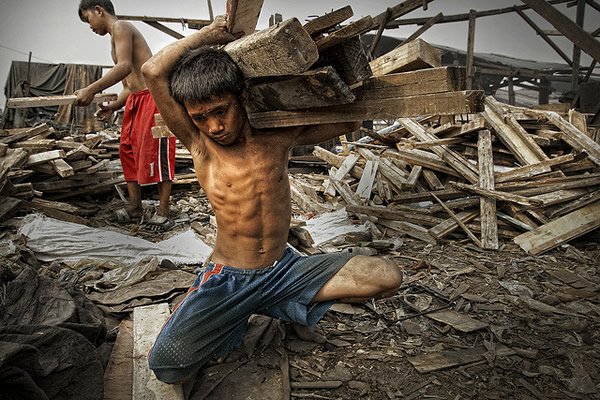 RehmanSid's tweet photo. 168 million children across the world are forced to work when instead they should be going to schools. #NoChildLabour https://t.co/hlC4cBw4mk