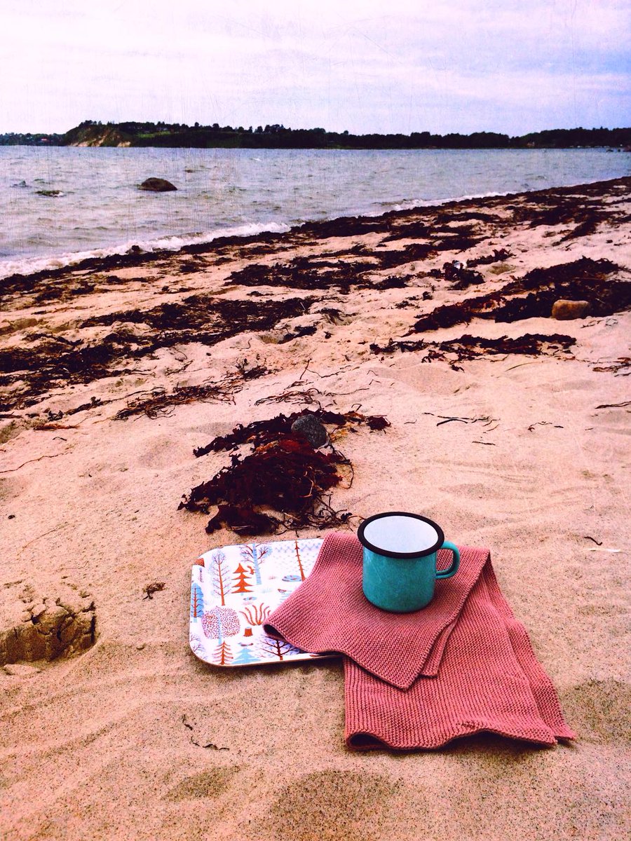 kookoonariDK's tweet photo. #Nordic #design.#home #outdoor. #Beach #picnic essentials. #visitcopenhagen #cityheartscph #copenhagenbible #retrokitchen #enamel #aokdk https://t.co/aoaKBg2TOo