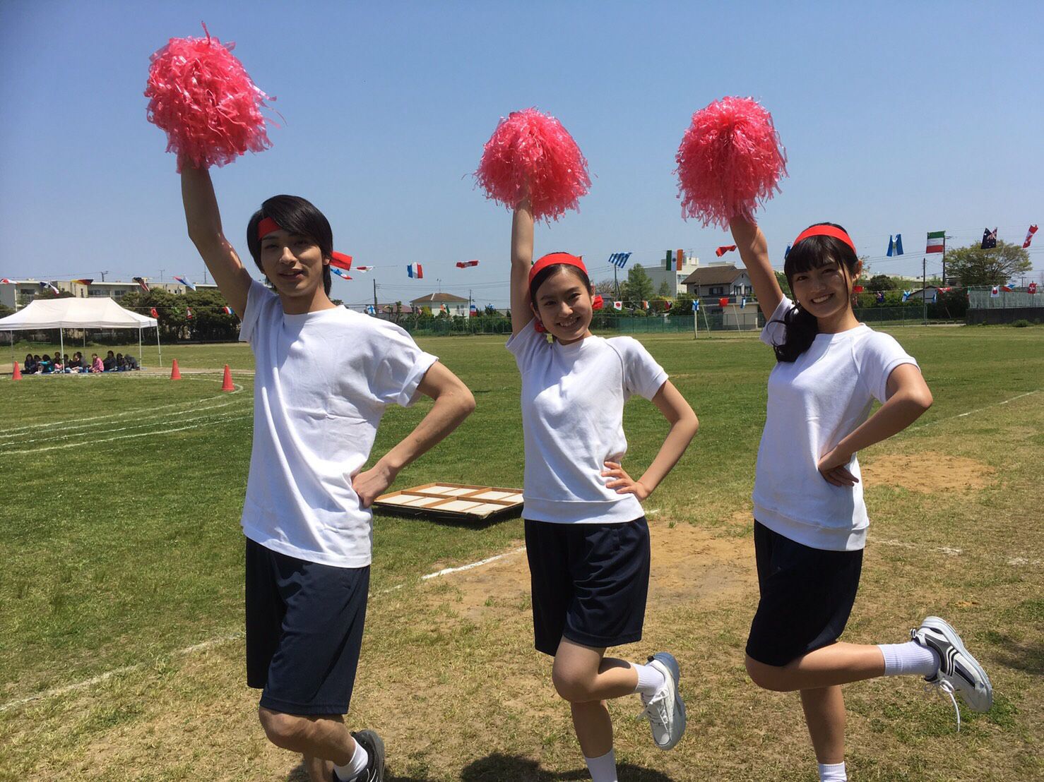 公式 スカッとジャパン 本日 今回の胸キュンスカッとは 胸キュンを代表する横浜流星 恒松祐里の若手俳優ツートップが共演 高校の体育祭での借り物競争で出されたお題が2人を近づける 気になる内容は 今夜19時57分 オトナがダメな若者に喝 Sp