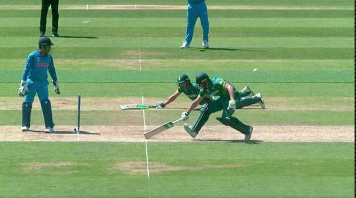 ThembaRumbu's tweet photo. Dear Future Wife:This is why Communication is important #ProteaFire #ImportanceOfCommunication #Proteas https://t.co/eGlgbhXjvR