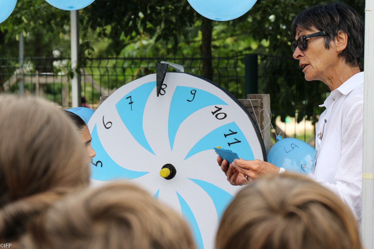SSchemb's tweet photo. #AtoutRSE Retour en images sur #DDday #sengager #developpementdurable #RSE #soyonslechangement #changement #jeux https://t.co/cOR9Jwhnw4 https://t.co/bvM0KIaN6l