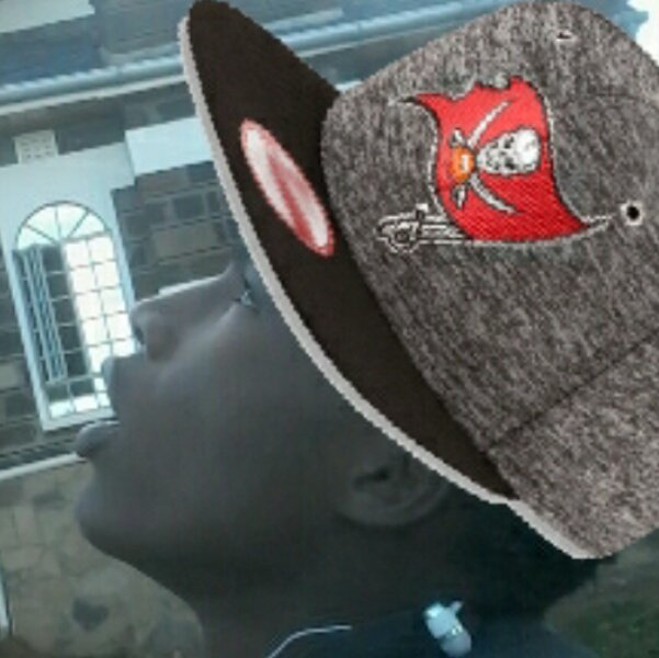 #NewProfilePic I'm chilling in my cube guts