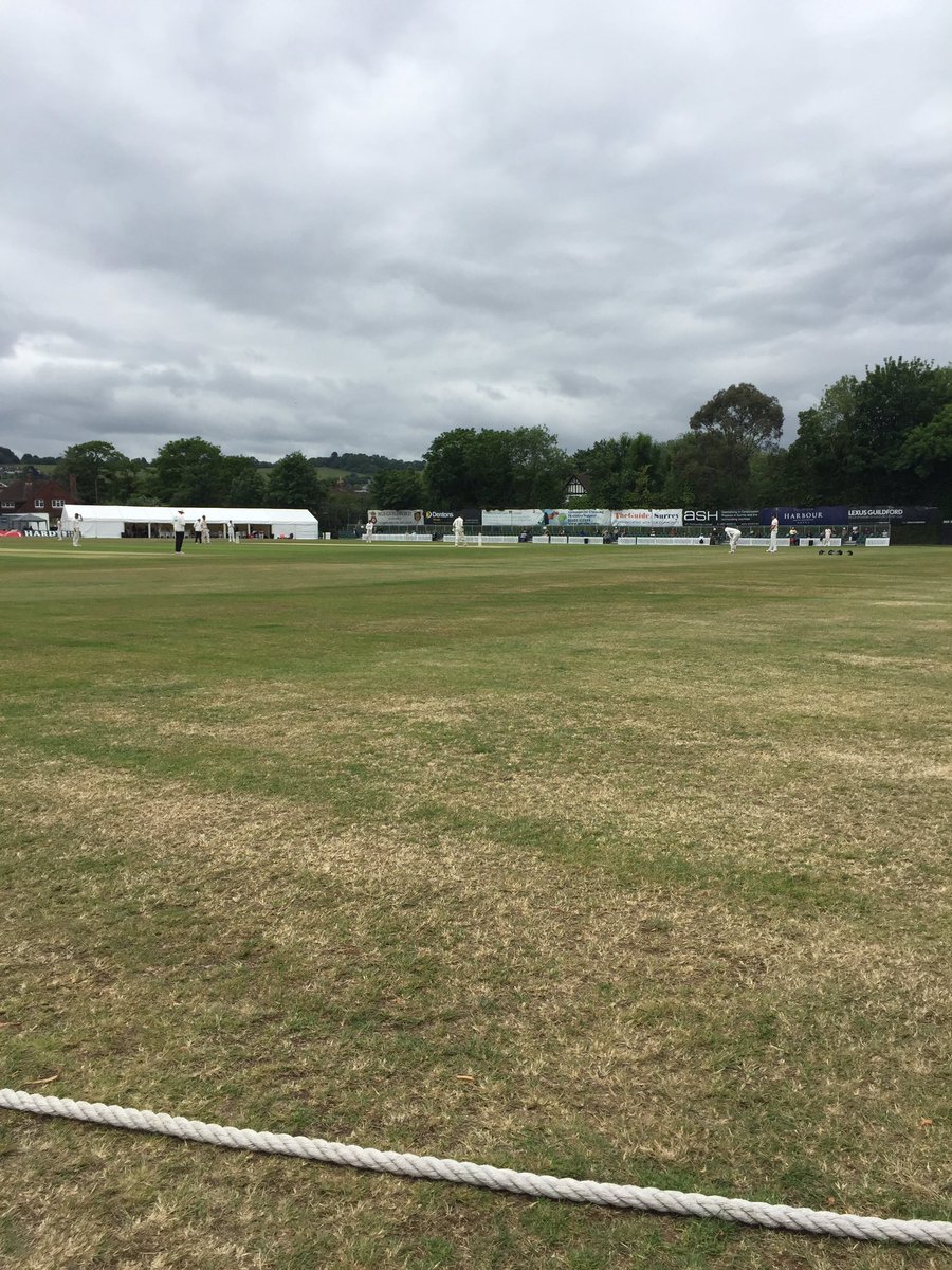 ViewFromTheOut's tweet photo. Right on cue the sun comes out and we're underway with @jamieporter93 looking to snare an early wicket for the Eagles. #VFTOLive https://t.co/taPxKAfShf
