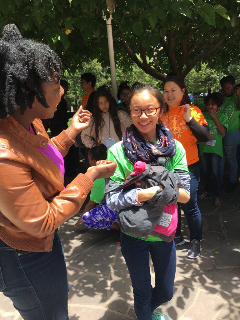jeannice's tweet image. Rock Star @NikkyMill inspires students @ComputerHistory computing lab workshop #impact #30Under30