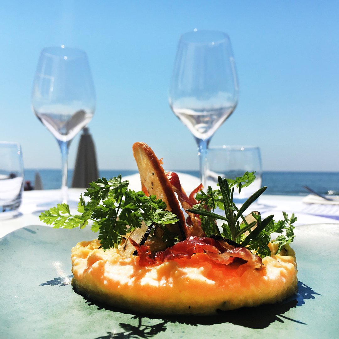 LaVoileBleue's tweet photo. Nouvelle semaine sous le soleil et nouvelle formule du midi au #Restaurant !
https://t.co/iZrnGMC7ni
#LaVoileBleue #MondayMotivation #Foodie https://t.co/HbKOi6myoL